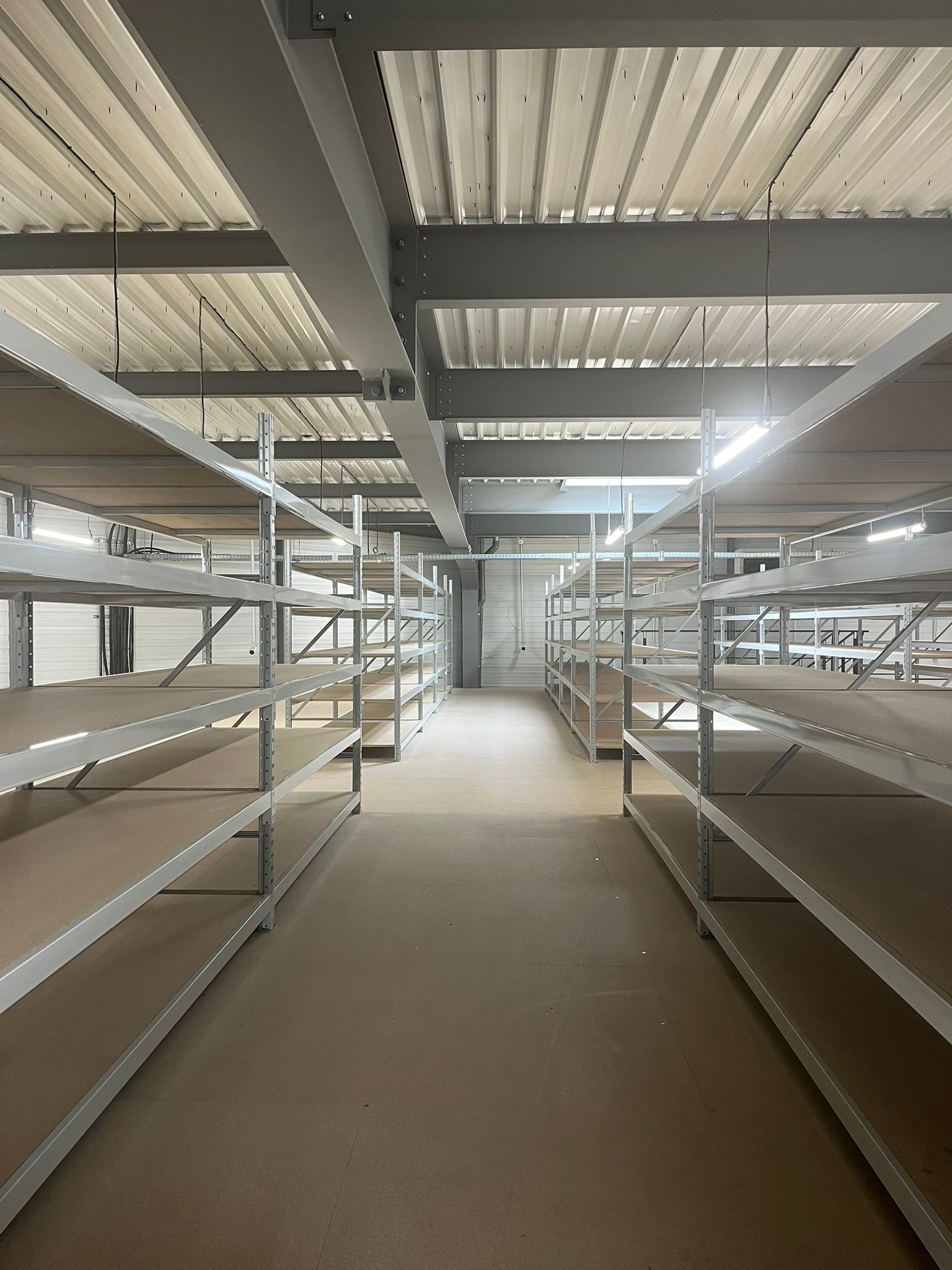 Rayonnage sur-mesure 51